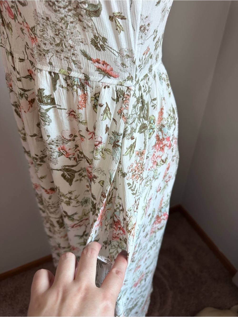 Frye Cream Floral Cottagecore Scoop-Neck Sleeveless Midi Dress with Pockets - Picture 5 of 7
